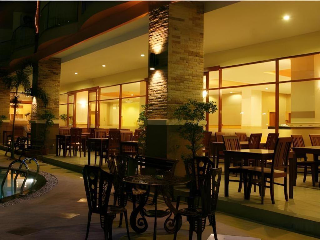 Siam Platinum Pattaya Hotel Ngoại thất bức ảnh